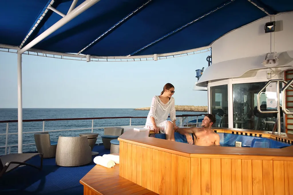 galapagos cruises