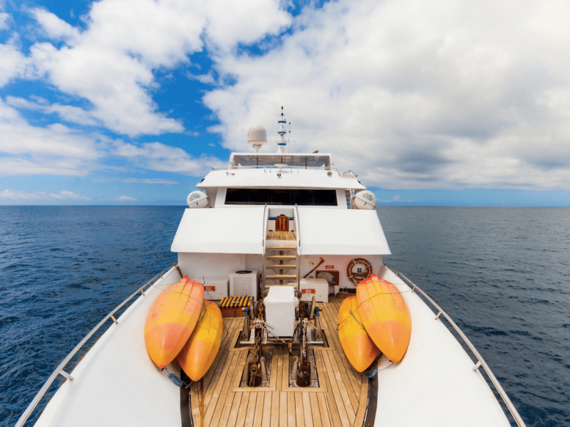 Luxury Liveaboard Darwin & Wolf Diving