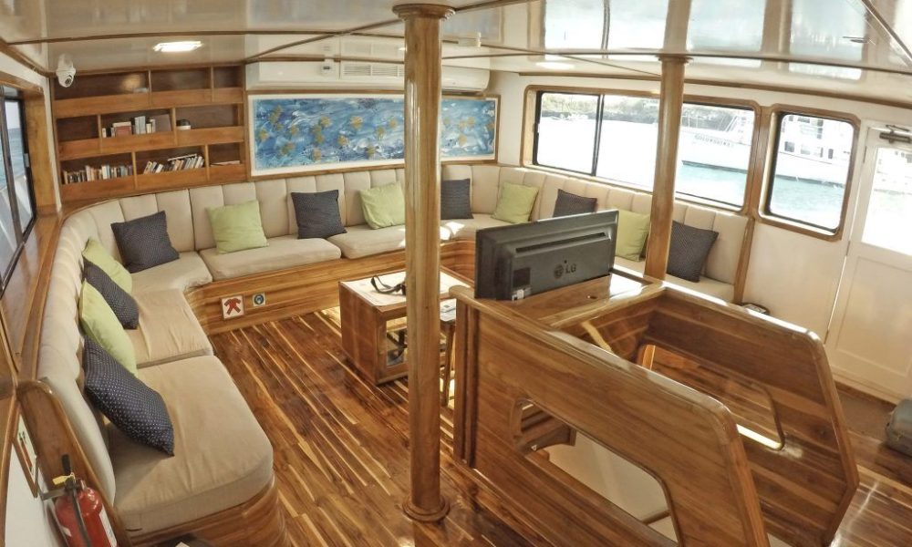 Superior Tourist Class Yacht M/Y Eden Galapagos