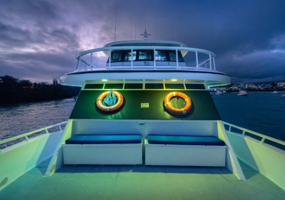 Charter Yacht Tourist Superior Class Naturalist Guide